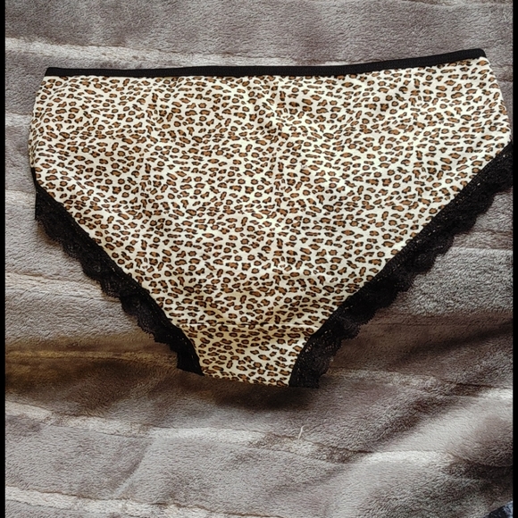 Leopard panties Size XL - Picture 2 of 3